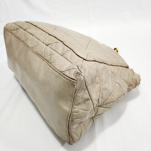 Marc Jacobs Khaki / Beige / Tan / Cream Quilted Handbag - Picture 11 of 16